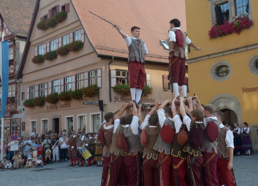 tosender Beifall für die Akrobatische Nummer